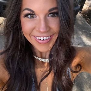 Meet your Posher, Tayler